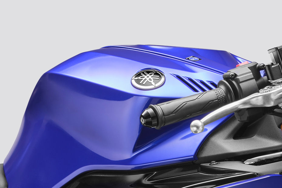 Yamaha YZF-R2 image 5