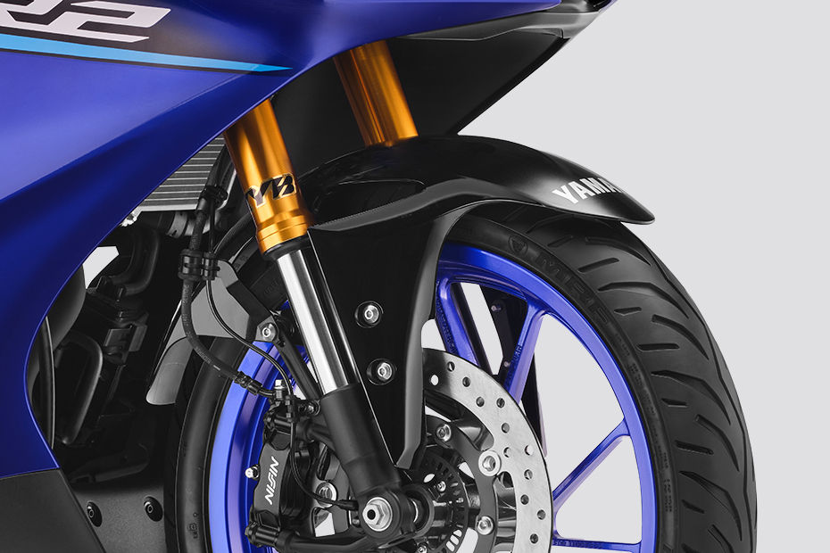 Yamaha YZF-R2 image 7