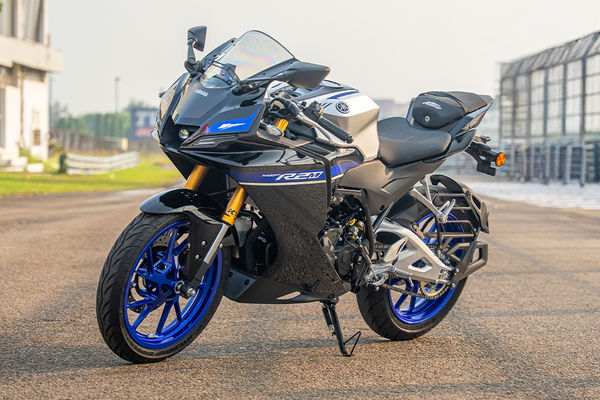 Yamaha YZF-R2 Front Left Quarter View Yamaha YZF-R2 Front Left Quarter View