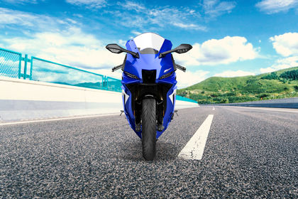 Yamaha YZF-R9 Front View Yamaha YZF-R9 Front View