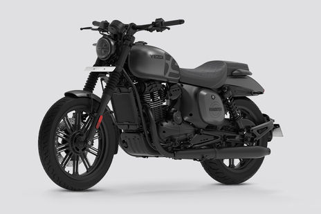 Yezdi Roadster Shadow Black Yezdi Roadster Shadow Black