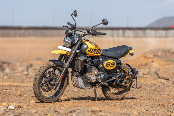Yezdi Scrambler 350 Front Left Quarter View Yezdi Scrambler 350 Front Left Quarter View