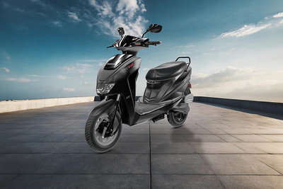 Yo Trust Drift HX Front Left Quarter View