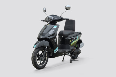 Zelio Logix Front Left Quarter View