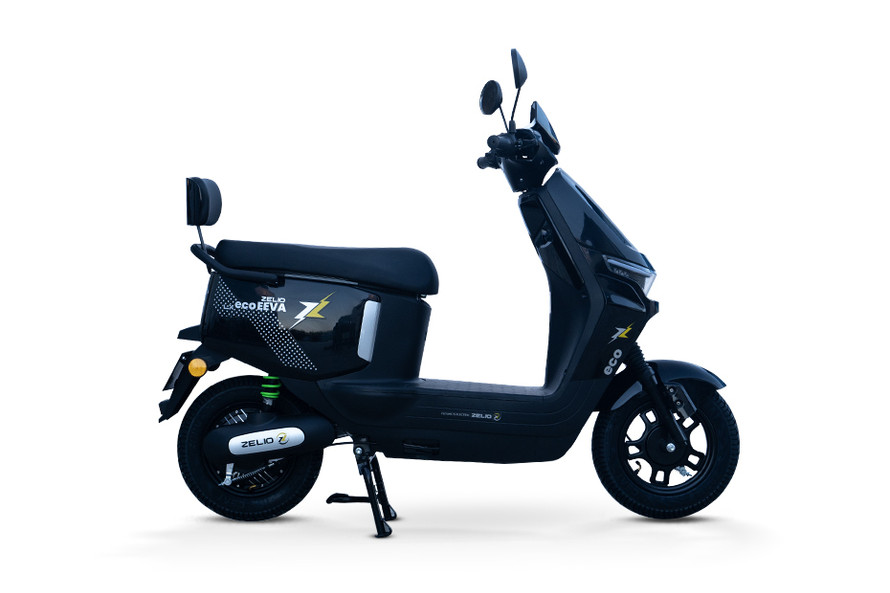 ग्लॉसी ब्लैक