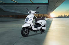 Zelio Eeva ZX+ कलर्स