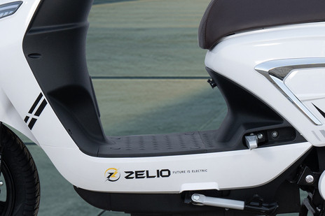 Zelio Eeva ZX+ Lead Acid 72V 32Ah On road Price, Specifications
