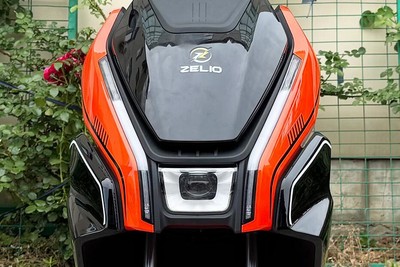 Zelio Legender Headlamp