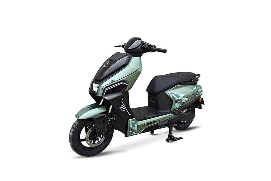 Glossy Green Glossy Green