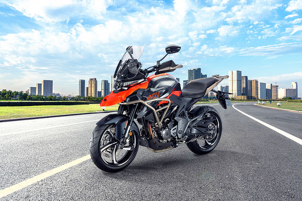 Zontes 350T Front Left Quarter View