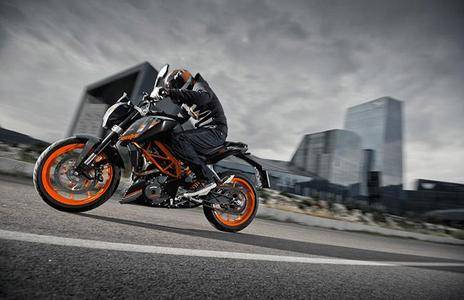 KTM Duke 390 now available in 'Midnight Black' Color