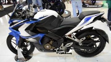 Bajaj Pulsar RS 200 Spotted In Two New Colors Bajaj Pulsar RS 200 Spotted In Two New Colors