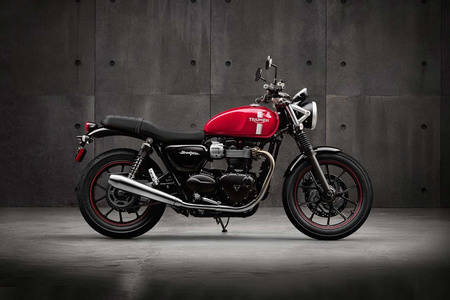 Triumph Street Twin Gets Interest-free EMIs, Free Accessories & More