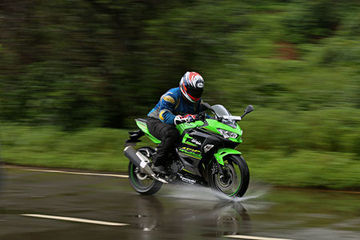 Top 5 Quickest Bikes Under Rs 5 Lakh
