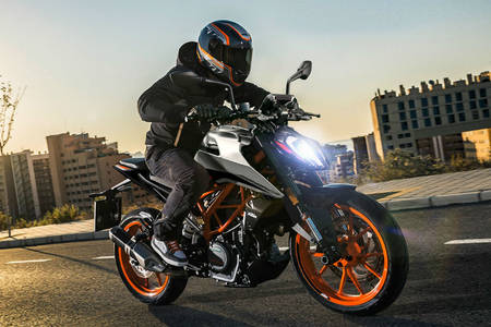 Can The KTM 390 Duke BS6’s Quickshifter Be Retrofitted To The Older BS4 Models?