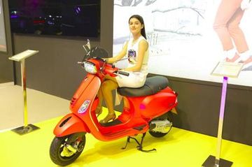 You Can Now Buy A Vespa Or An Aprilia Scooter From Home