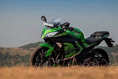  Kawasaki Ninja 300 BS6 And 2021 Ninja ZX-10R India Launch In March?