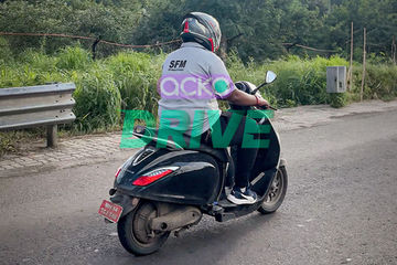 Upcoming Bajaj Chetak Electric Scooter Spied Testing Upcoming Bajaj Chetak Electric Scooter Spied Testing