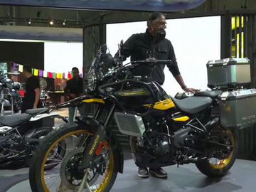 EICMA 2023: Royal Enfield Himalayan 452 Showcased! EICMA 2023: Royal Enfield Himalayan 452 Showcased!