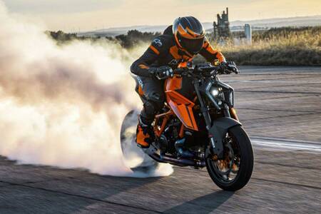 BREAKING: KTM Launches Big Bikes in India: KTM 1390 Super Duke R, 1290 Super Adventure, 890 Duke R, 890 Adventure R, and more