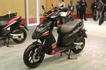 Aprilia Launches 2019 SR 150 Scooter Range