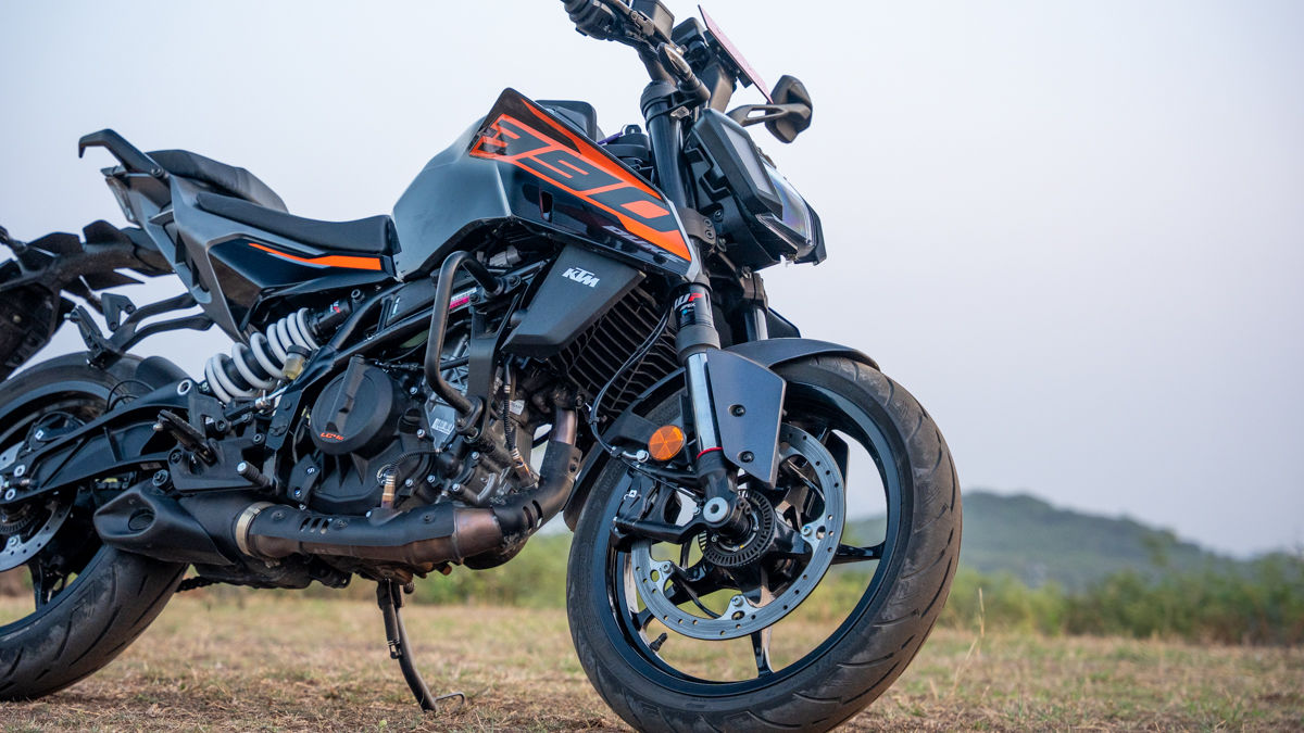 KTM 390 Duke Specifications, Features, Mileage, Weight, Tyre Size