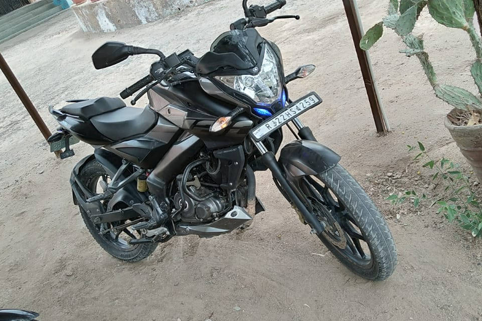 Bajaj Pulsar NS160 STD