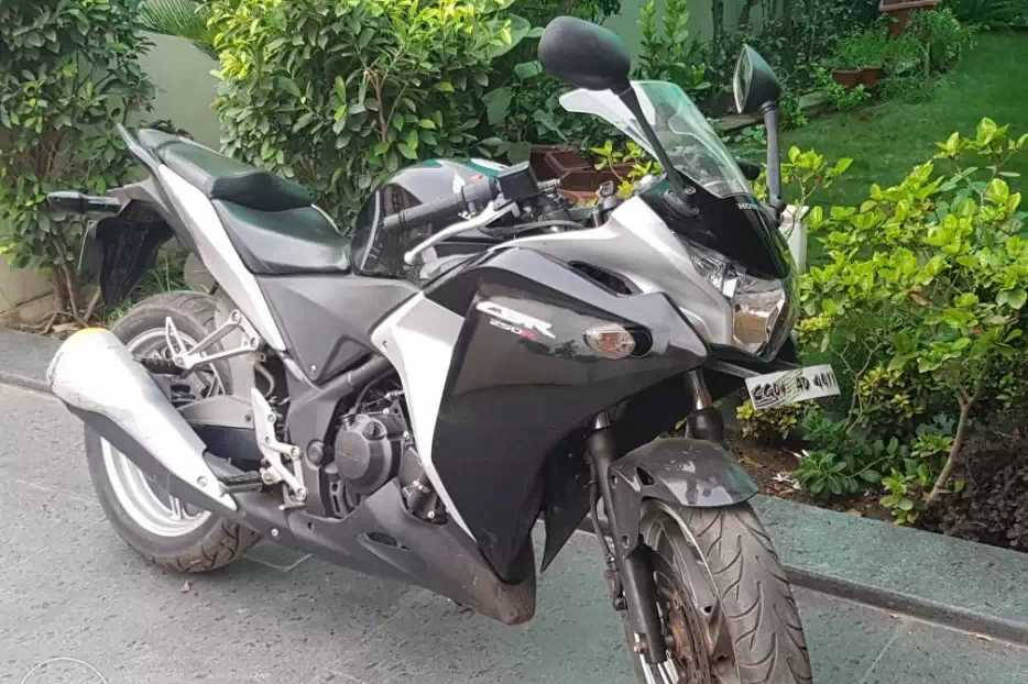 Honda CBR250R Standard (2011-2017)