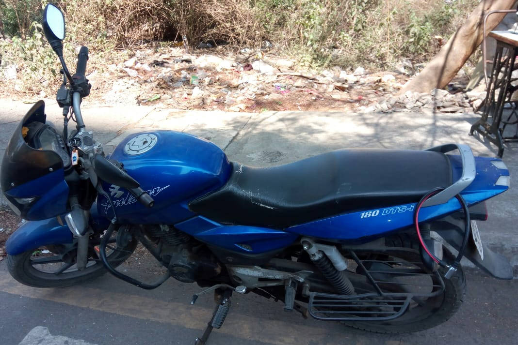 Bajaj Pulsar 180 STD (Non-ABS)