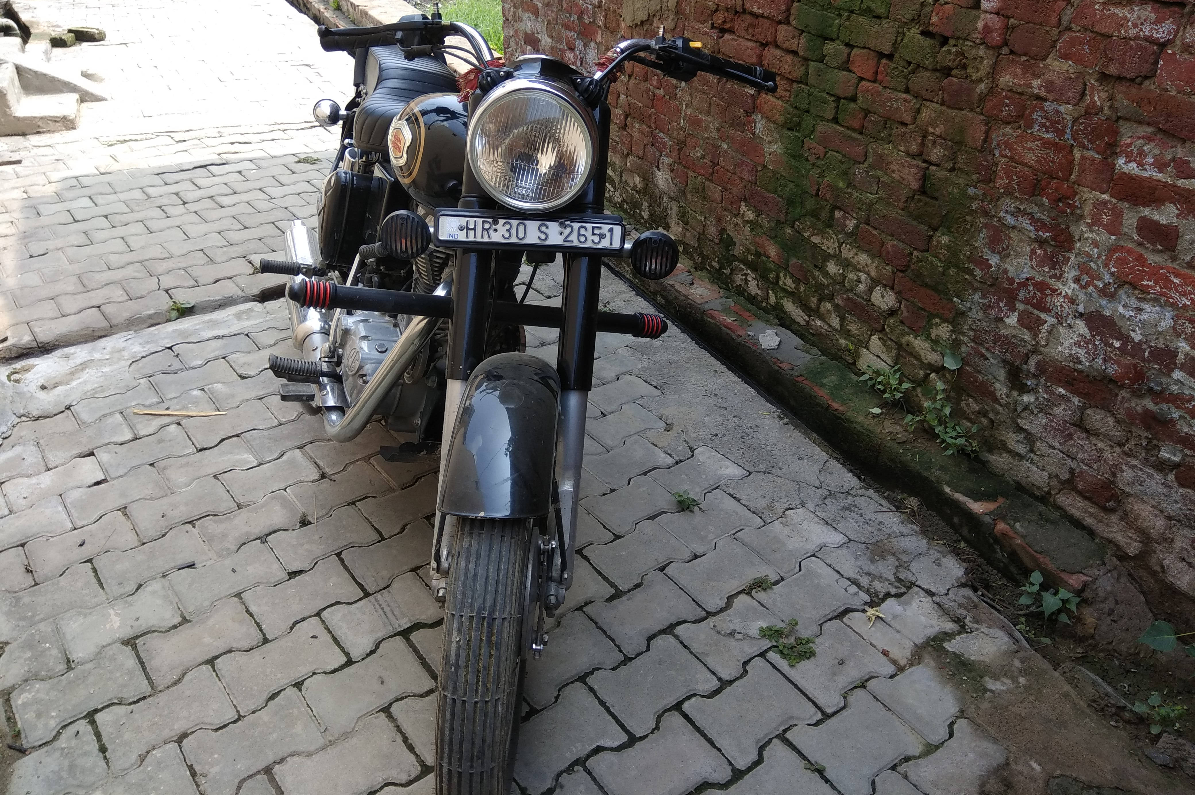 Royal Enfield Bullet 350 STD