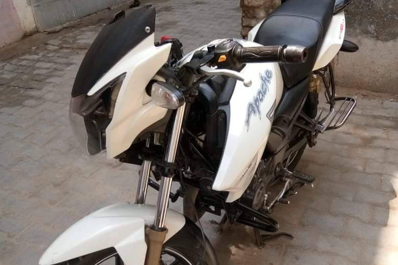 2015 TVS Apache RTR 180 STD