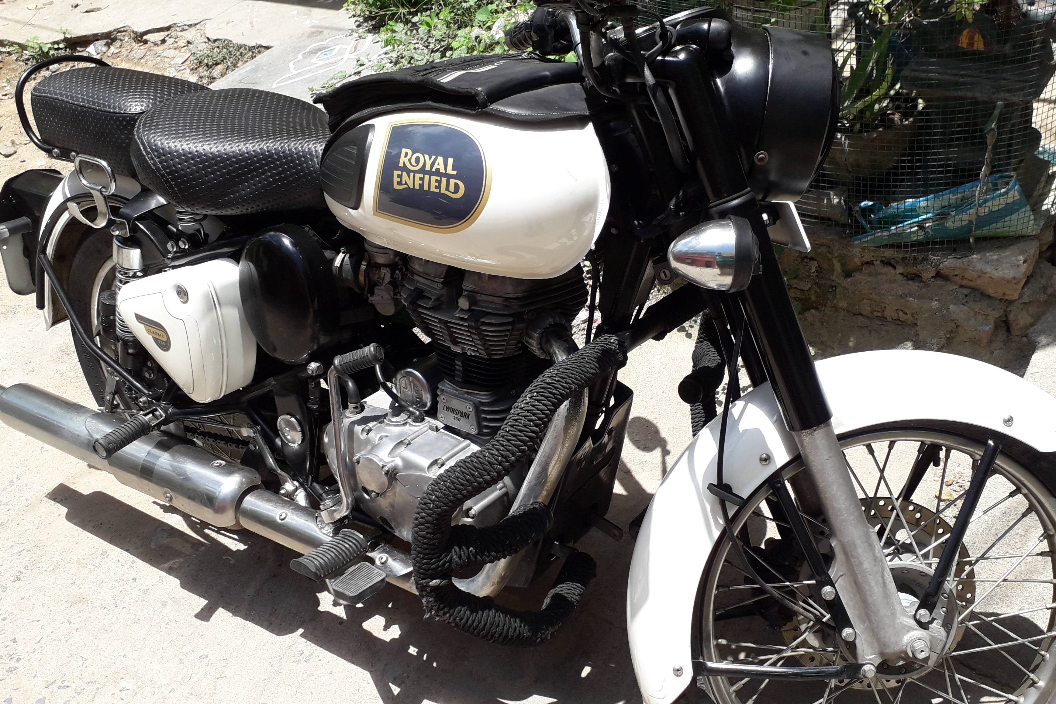 Royal Enfield Classic 350 STD