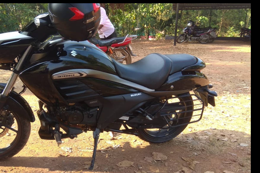 Suzuki Intruder Fi