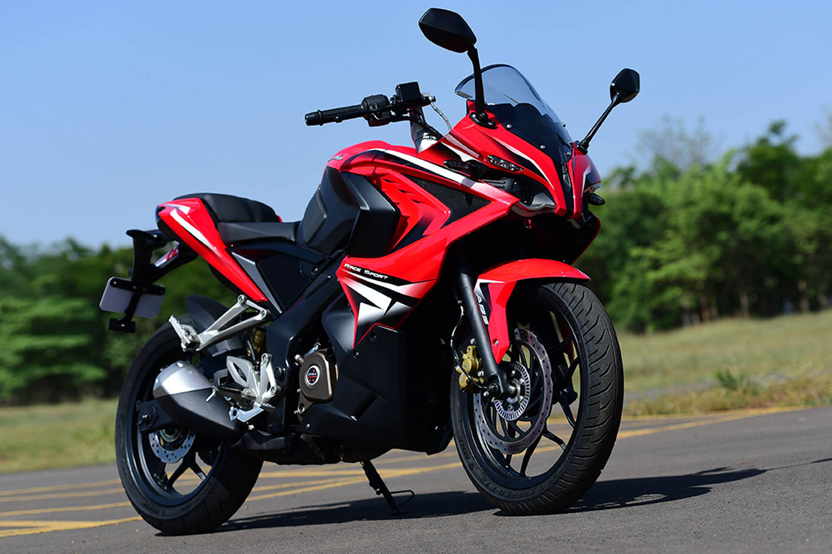 2016 Bajaj Pulsar RS200 ABS