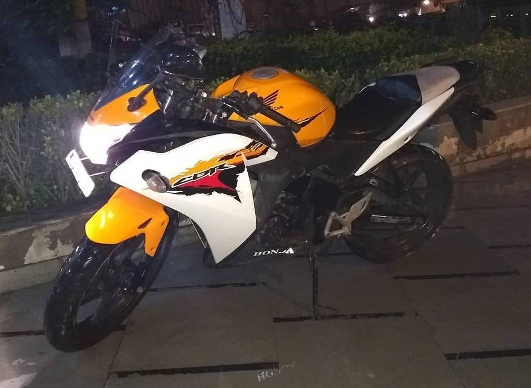 Honda CBR 150 R Deluxe