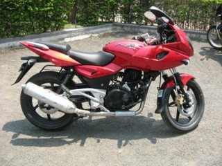 Bajaj Pulsar 220 F Price in Chandigarh (On Road)