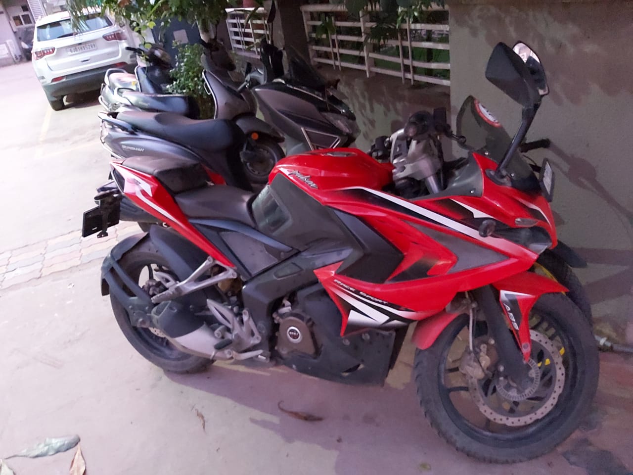 Bajaj Pulsar RS200 ABS