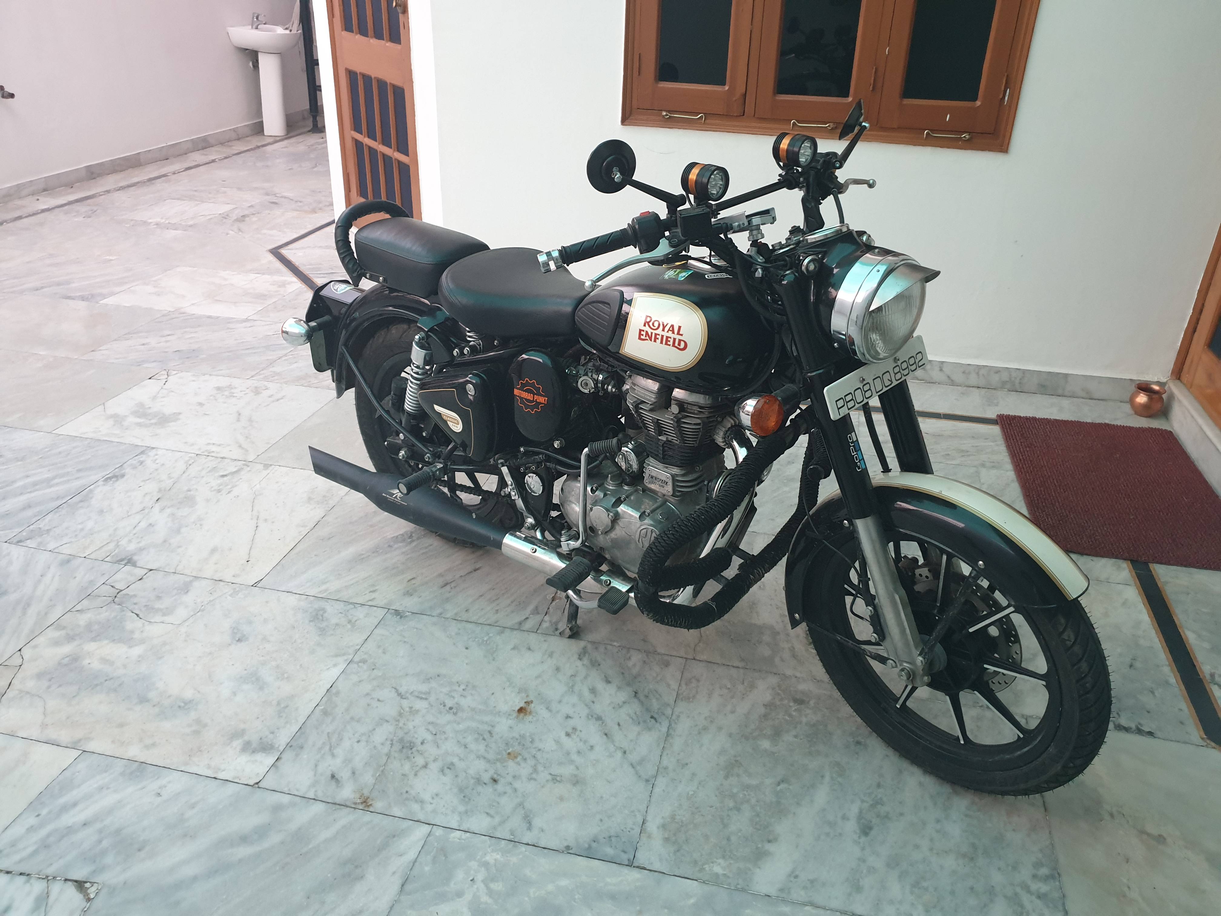 Royal Enfield Classic 500 STD