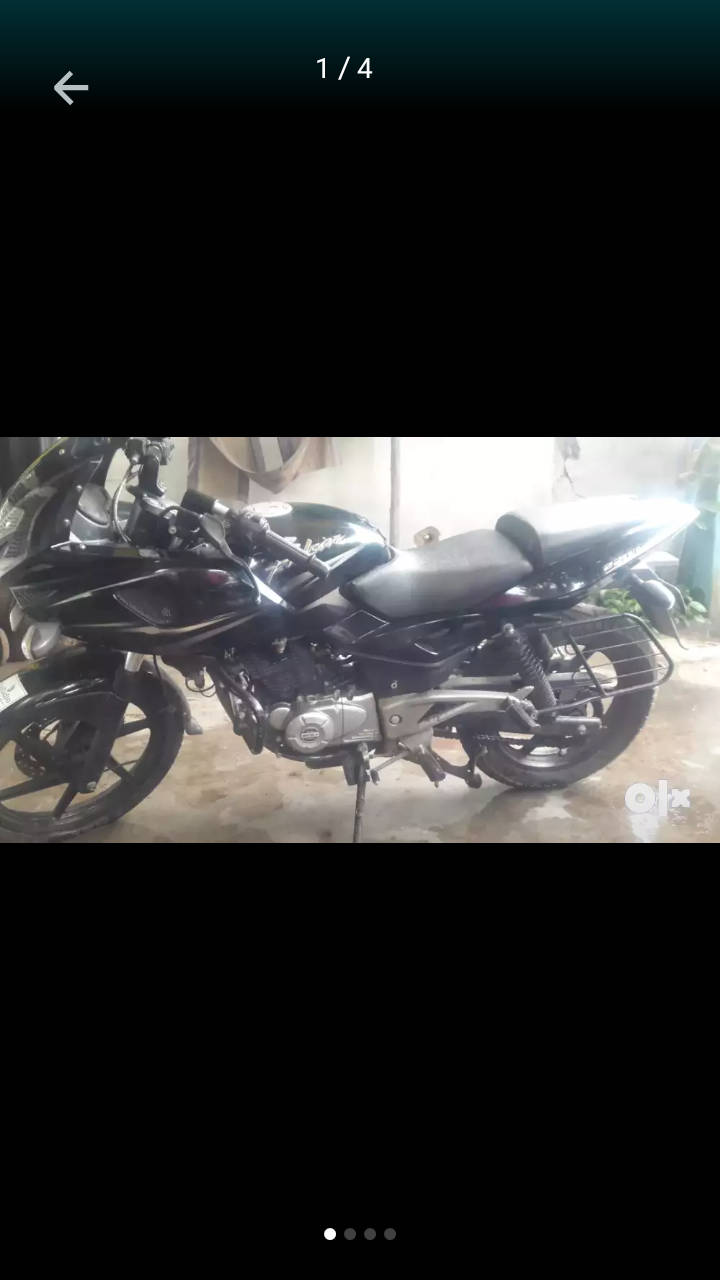 Bajaj Pulsar 220 F STD