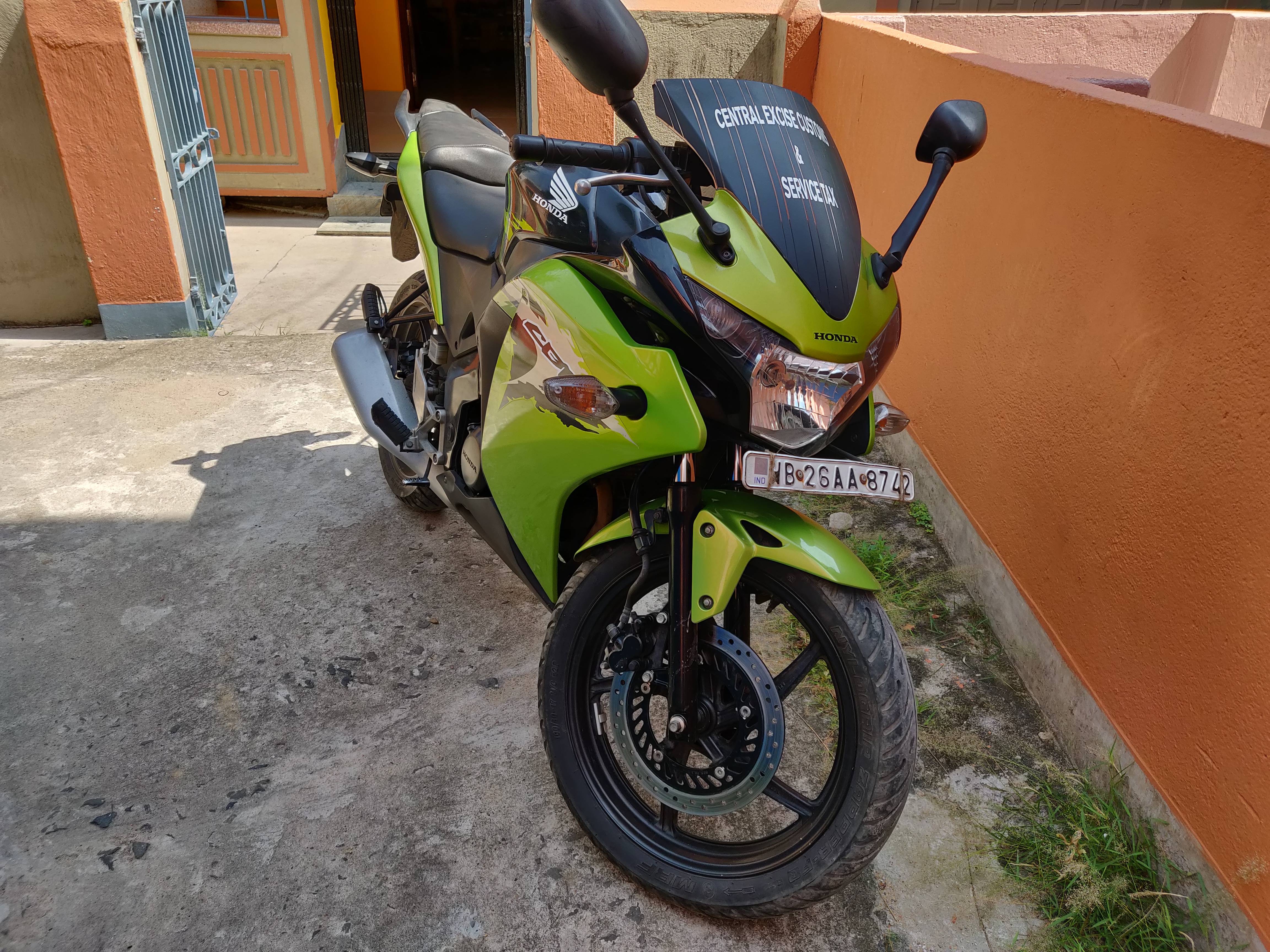 2012 Honda CBR 150 R Deluxe