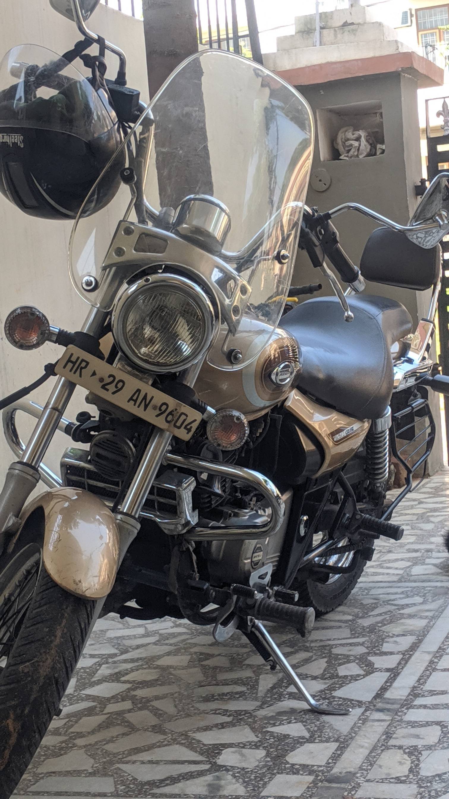 2016 Bajaj Avenger Cruise 220 Desert Gold