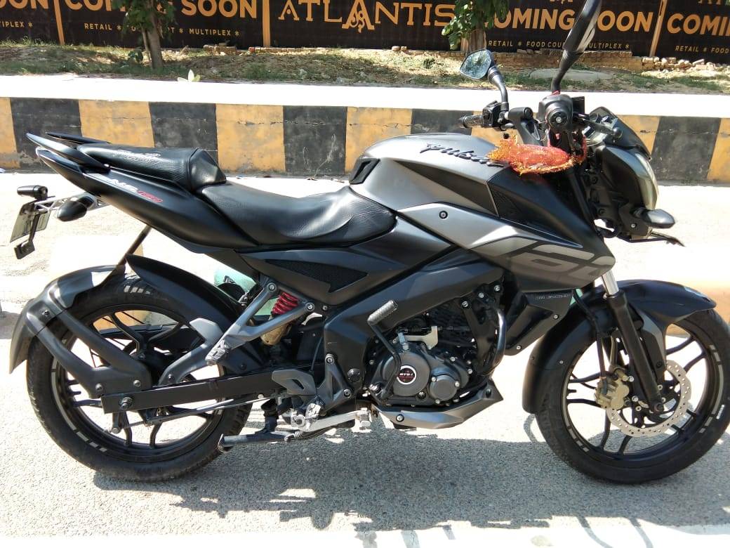 Bajaj Pulsar NS160 STD