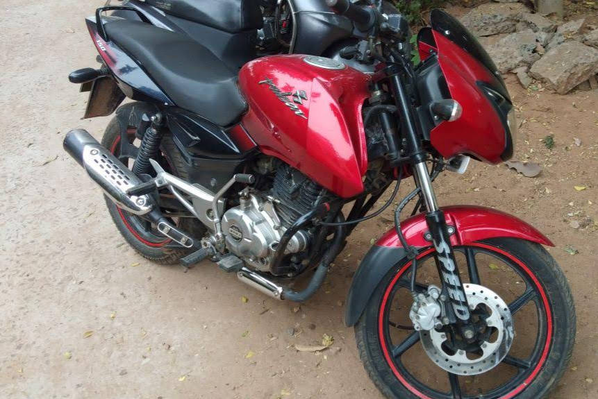 Bajaj Pulsar 180 STD (Non-ABS)