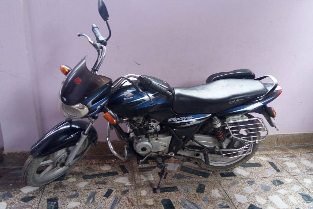 Bajaj Discover 125 ST