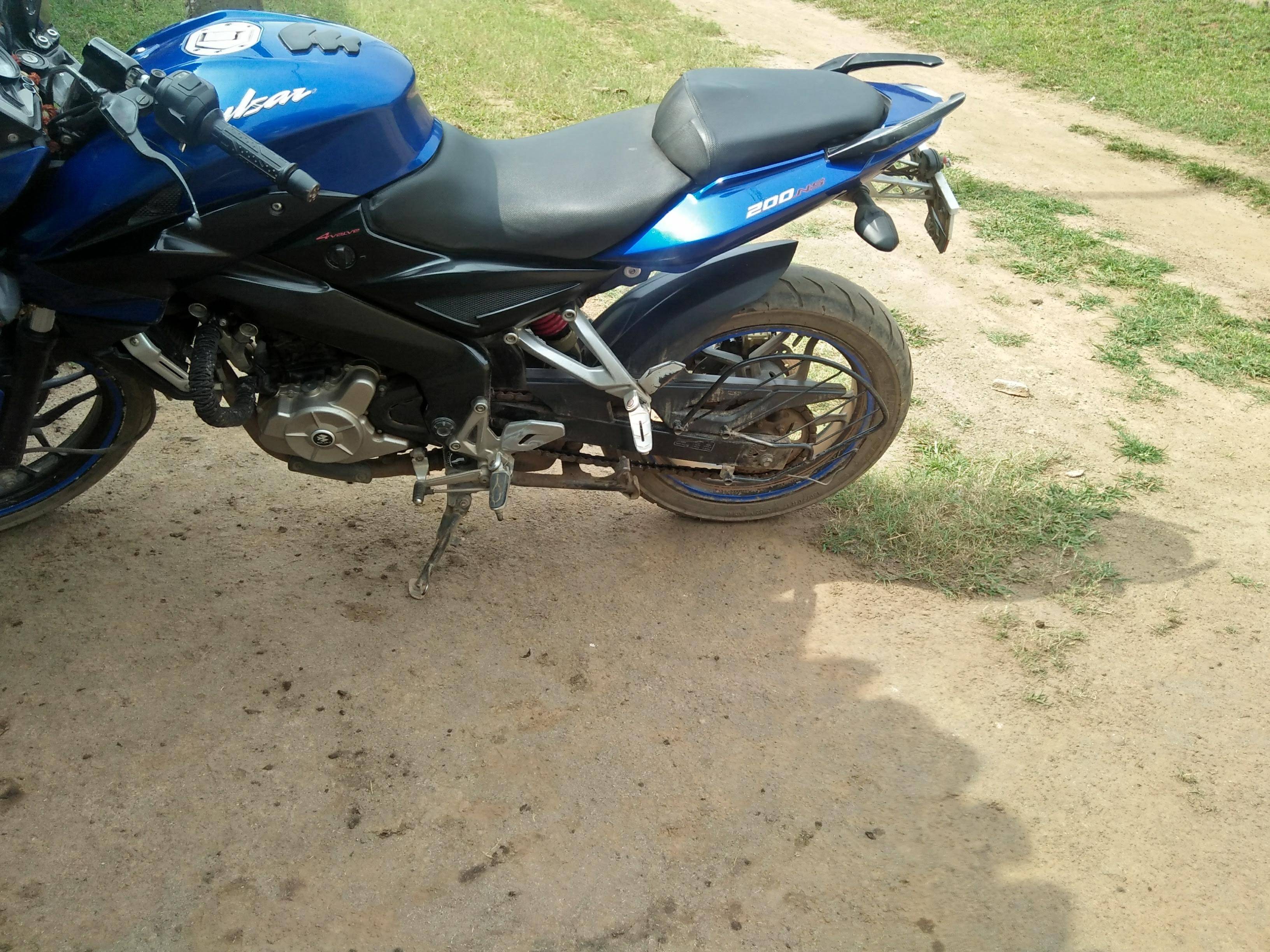 Bajaj Pulsar NS200 STD