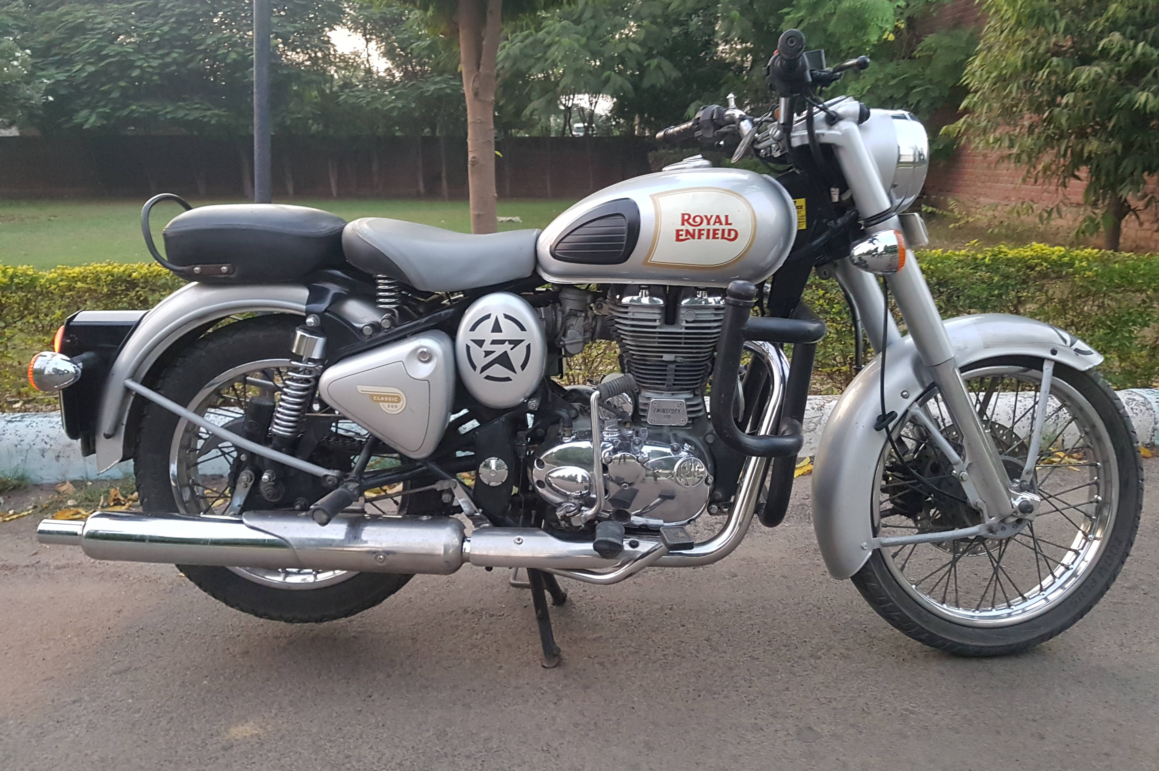 Royal Enfield Classic 350 STD