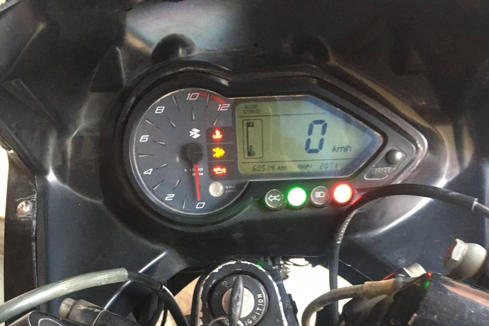 Bajaj Pulsar 220 F STD