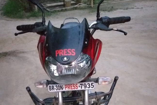 Bajaj Discover 125 ST