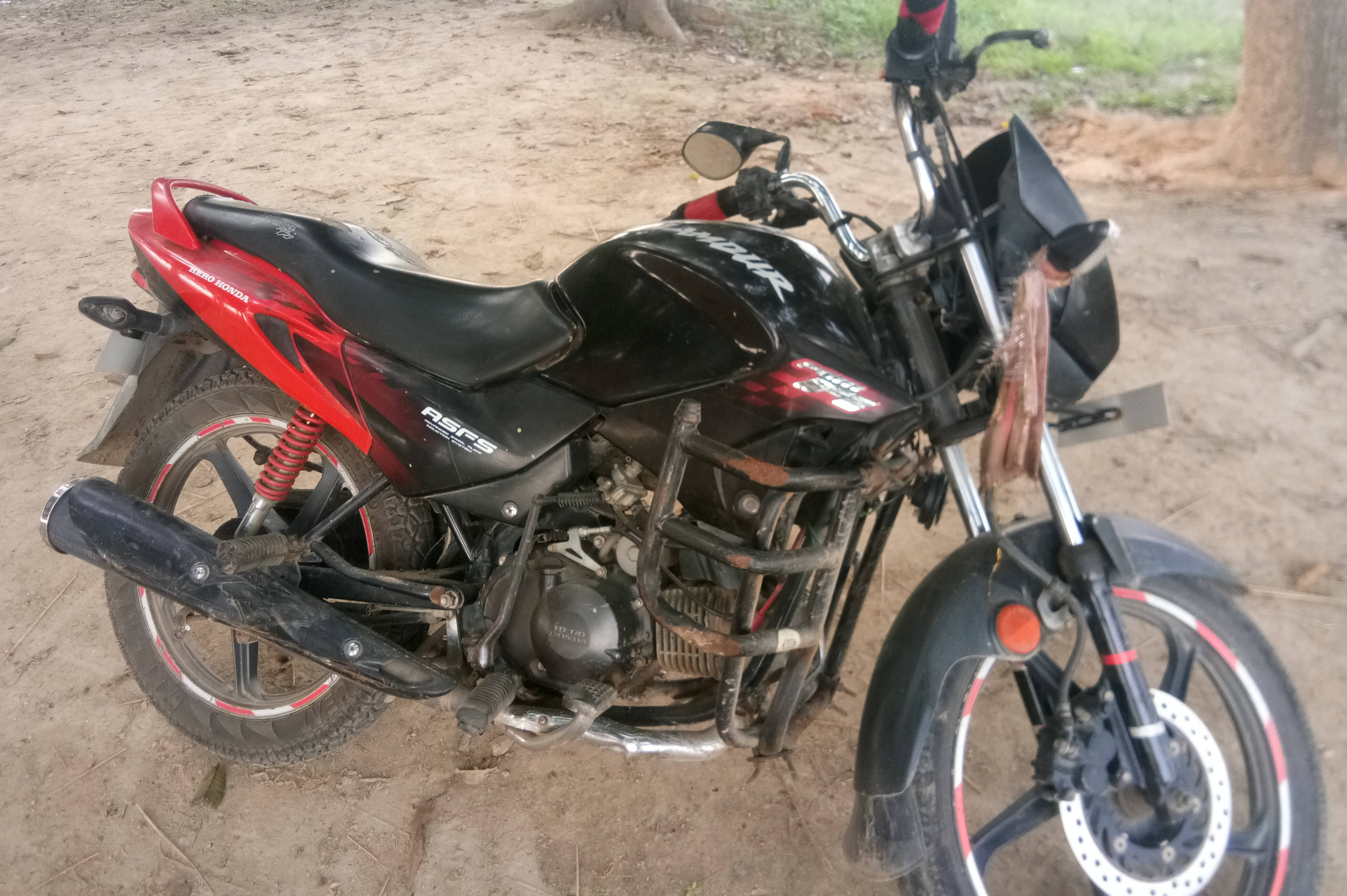 Hero Motocorp Glamour PGM Fi Drum Kick Cast