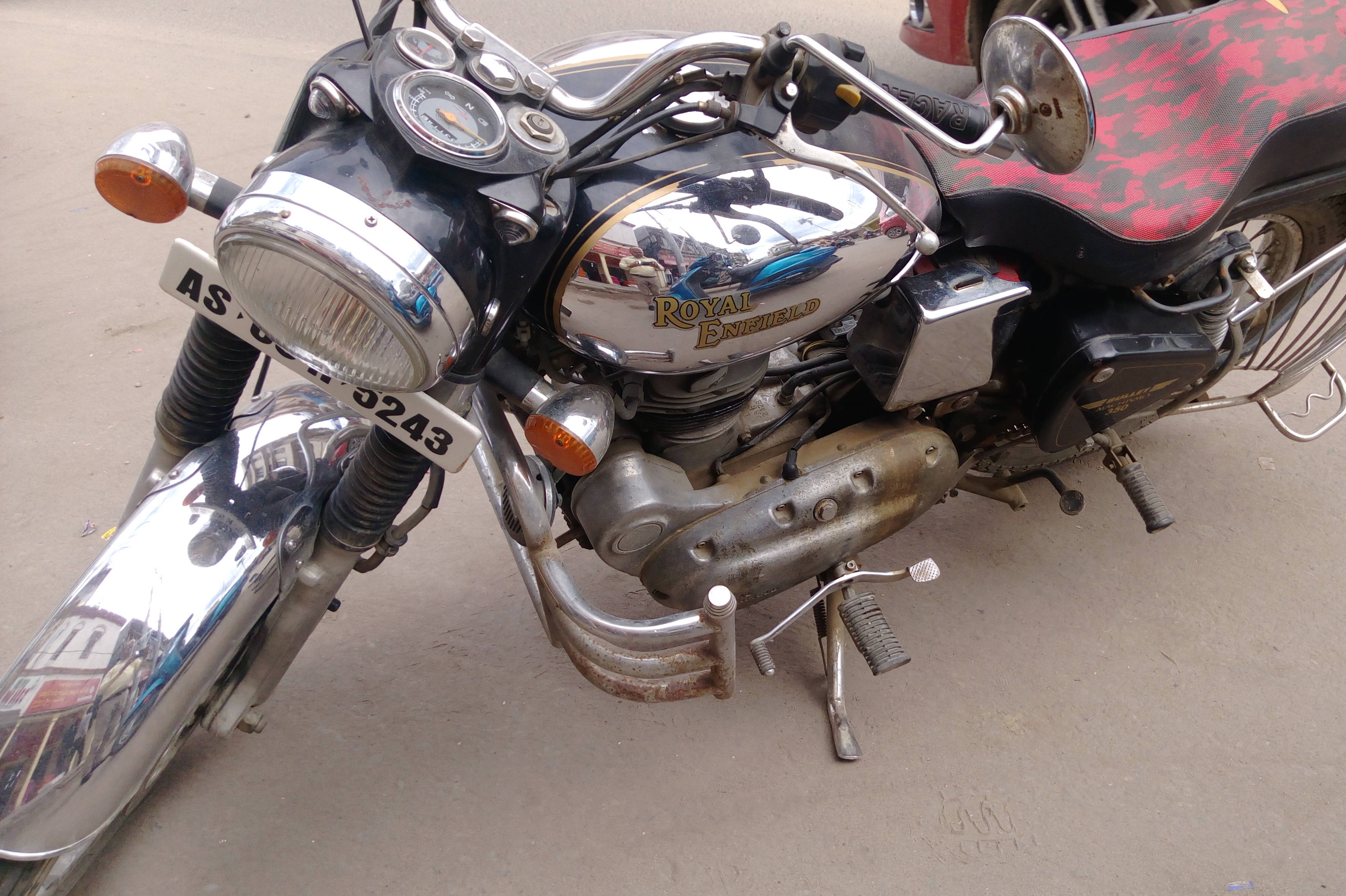 Royal Enfield Bullet Machismo